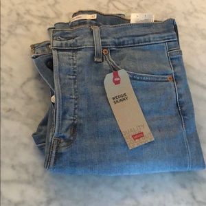 LEVI’S jeans never worn!